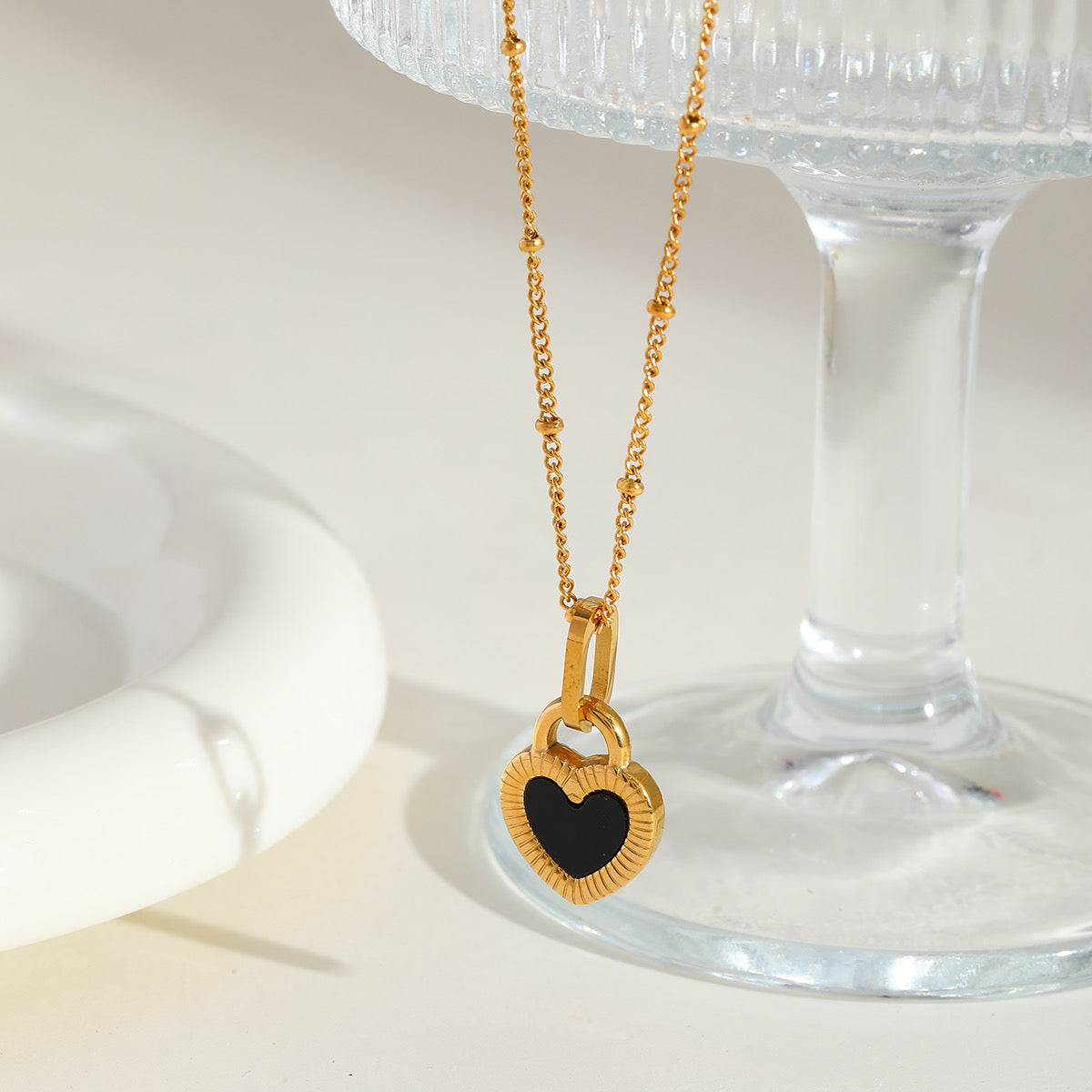 AMELIA NECKLACE