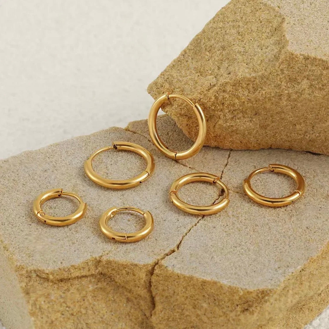 EVERYDAY HOOP EARRINGS