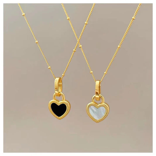AMELIA NECKLACE