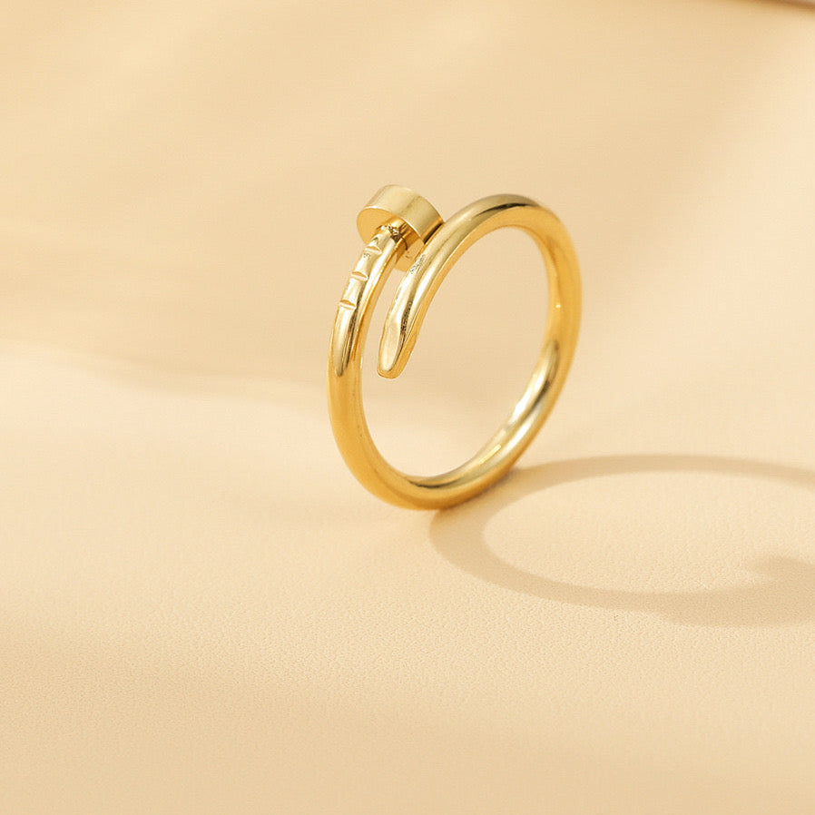 NAIL RING